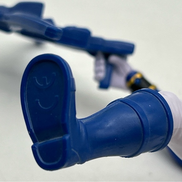 Mighty Morphin Power Rangers Megaforce Battle Blue 6" Figure 2012 Bandai Comp - Picture 12 of 12